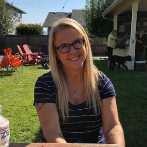 Meet your Posher, Lana